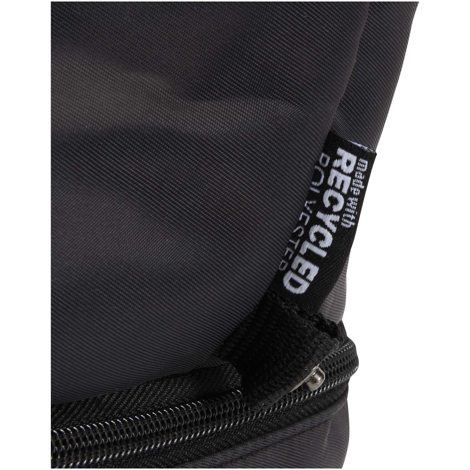 Trousses de toilette publicitaires - Sac de toilette de voyage Trip Aware™ de 6 L en matériaux recyclés - 4