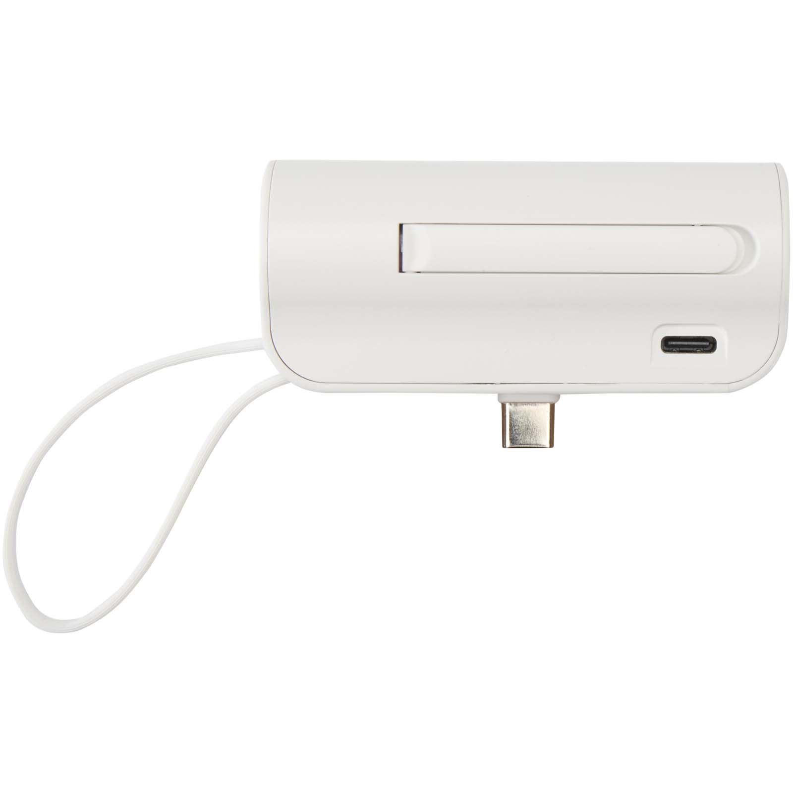Batteries externes publicitaires - Batterie de secours Alnair Type-C de5 000 mAh et 10 W en plastique recyclé avec support de retournement intégré et câble 2 en 1 - 6